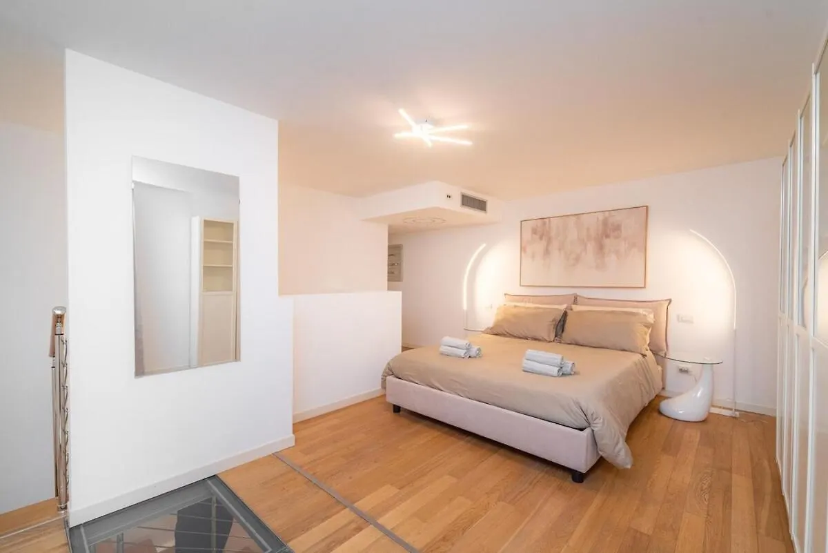 Appartamento Deluxe A Padova, 2 Camere Da Letto, 6 Ospiti  Padova